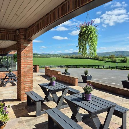 The White Horse Lodge Hotel Thirsk Exterior photo