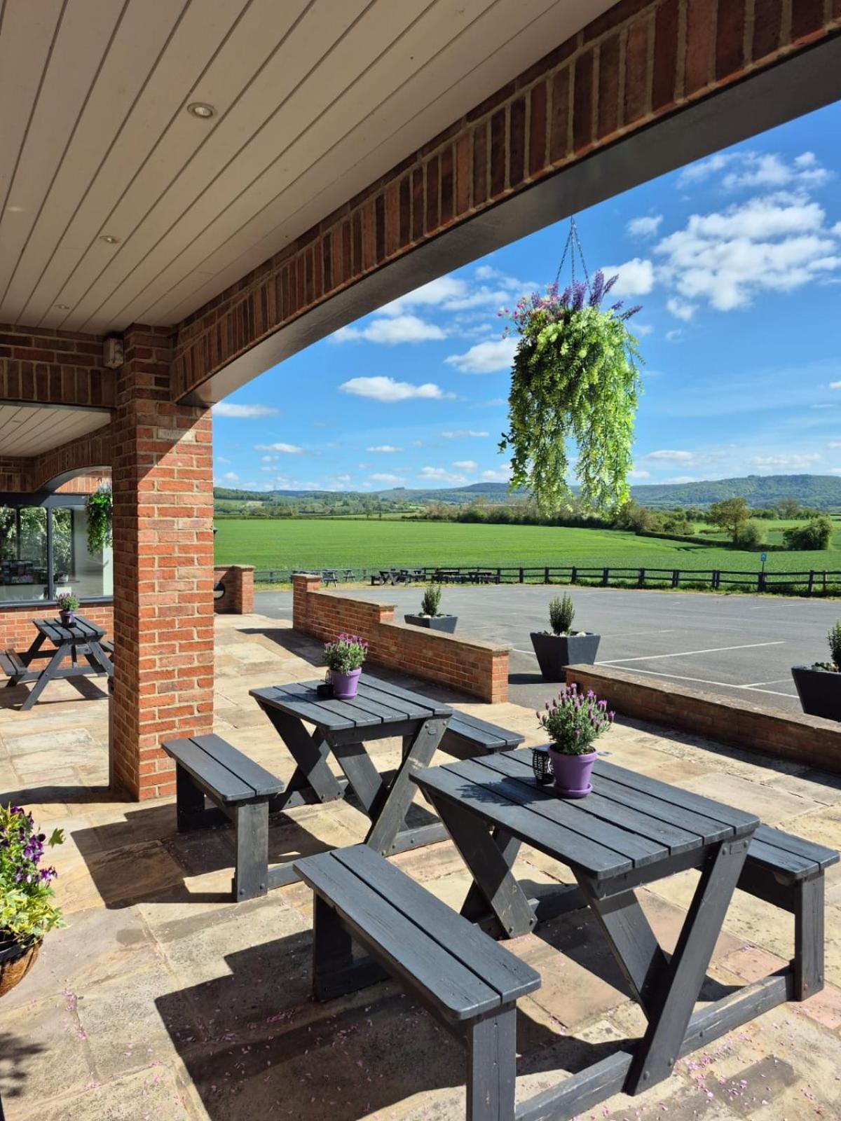 The White Horse Lodge Hotel Thirsk Exterior photo